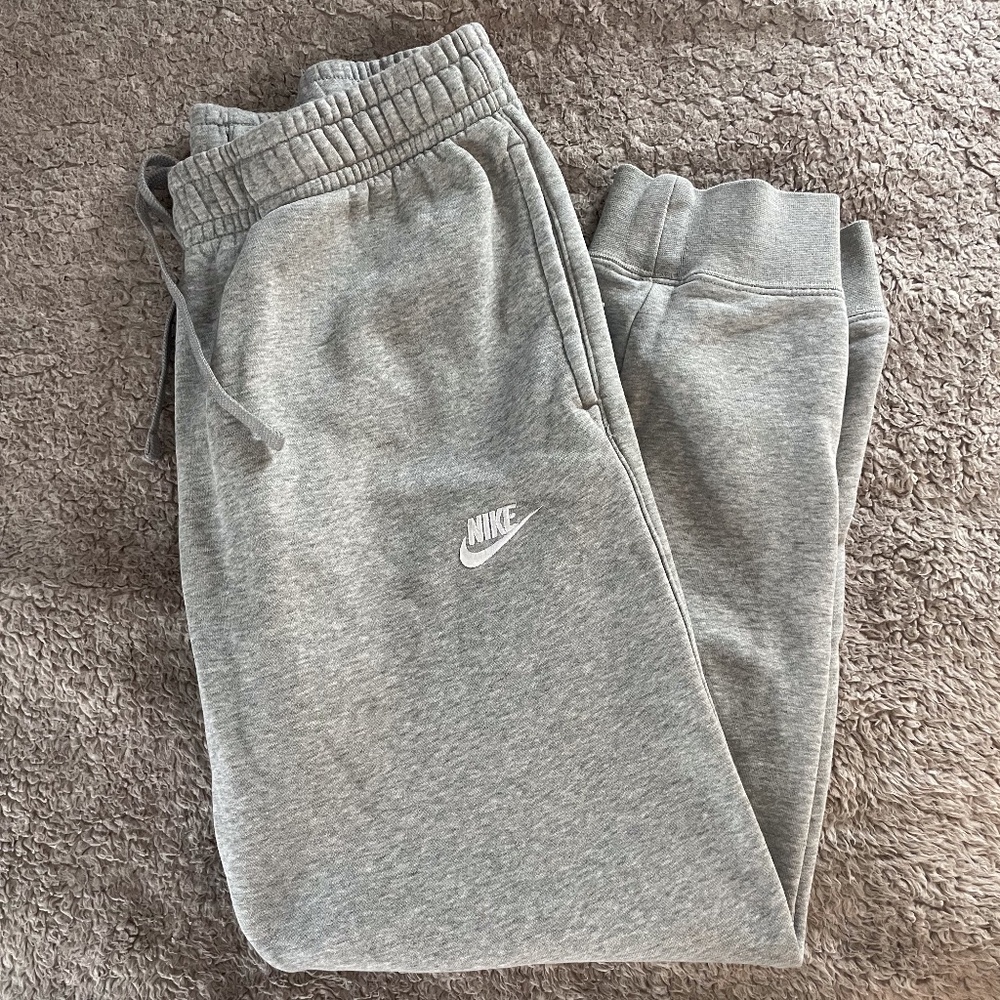 Nike Club Fleece Joggers